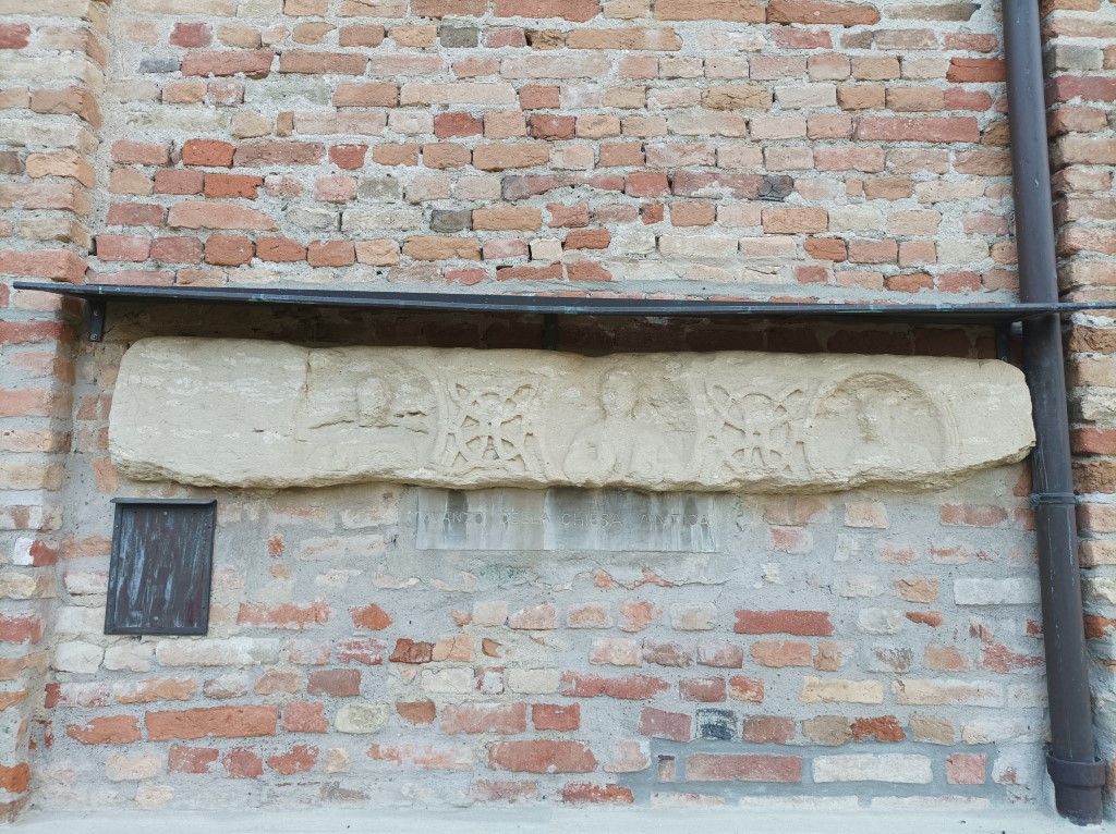 Mombello Monferrato - PARROCCHIALE DI  SANTA MARIA O SAN BONONIO-Resti della decorazione della chiesa originale