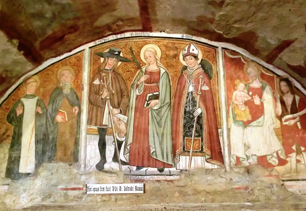 Sale San Giovanni - CAPPELLA DI  SANT'ANASTASIA O SANT'ANNA-Santa Anastasia, San Rocco e santi