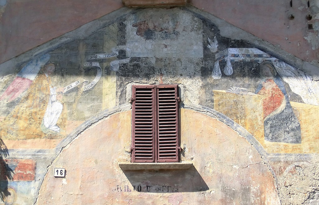 Piasco - EX CAPPELLA DI SAN ROCCO-Annunciazioni in facciata