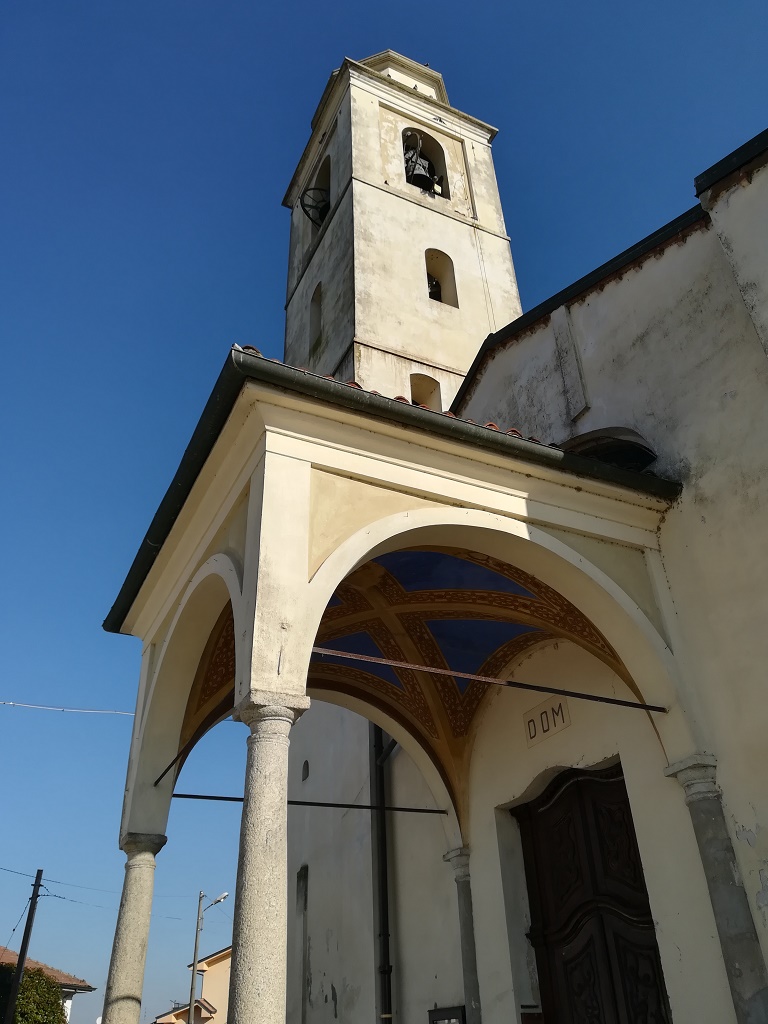 San Pietro Mosezzo - PARROCCHIALE DEI SANTI VITO E MODESTO-Portico in facciata