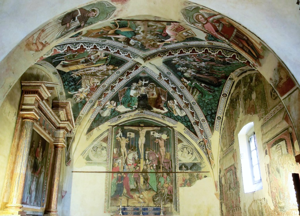 Pecetto Torinese - CHIESA DI  SAN SEBASTIANO-Crocifissione e affreschi
