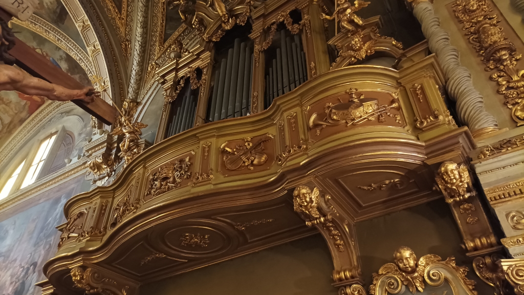 Savigliano - CHIESA ABBAZIALE DI  SAN PIETRO DEI CASSINESI-Organo