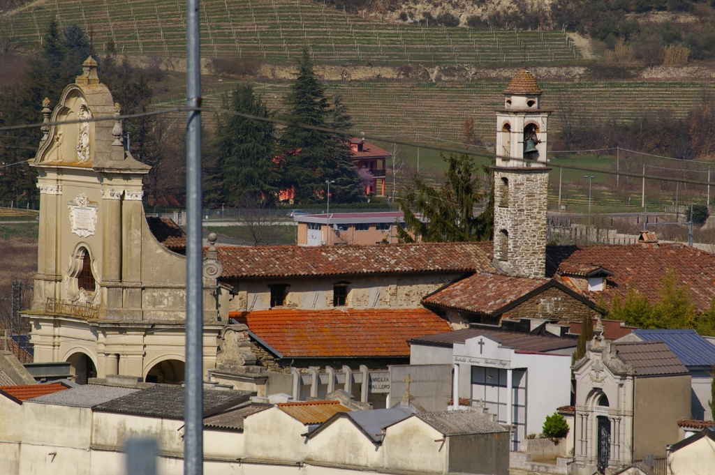 Vesime - PIEVE DELL'  ASSUNTA-Fianco e campanile