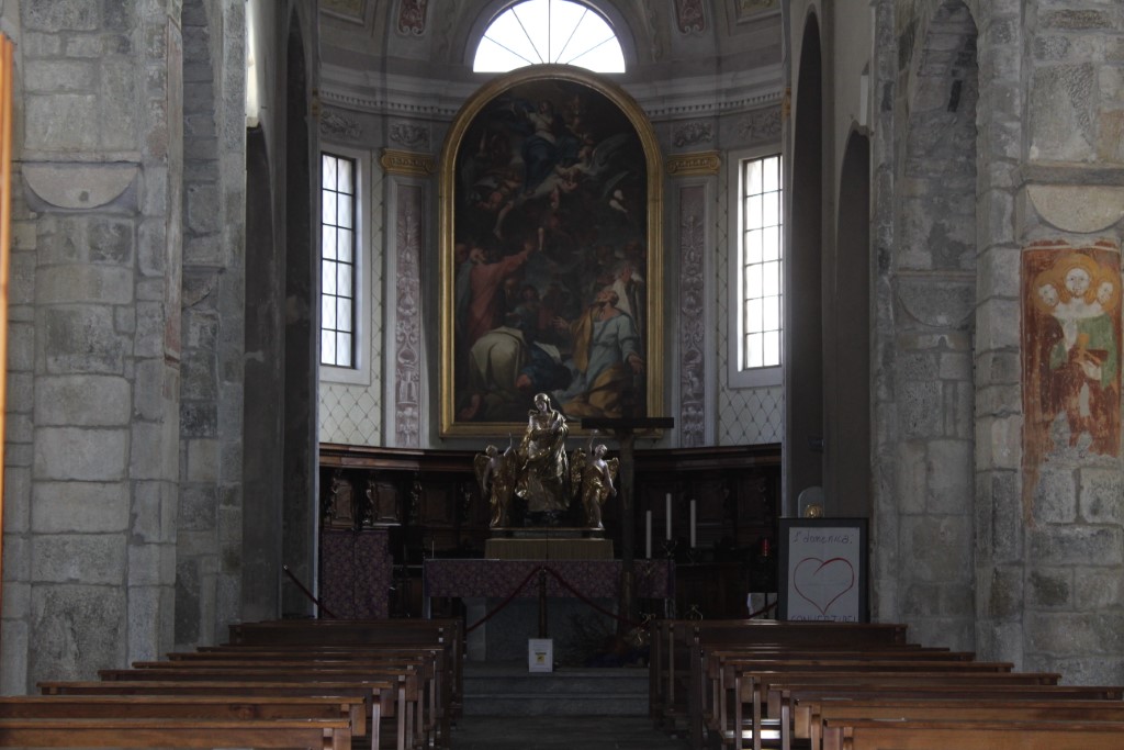 Armeno - PARROCCHIALE DELL' ASSUNTA O DI SANTA MARIA-Cappella con pala d'altare e affresco Trinità