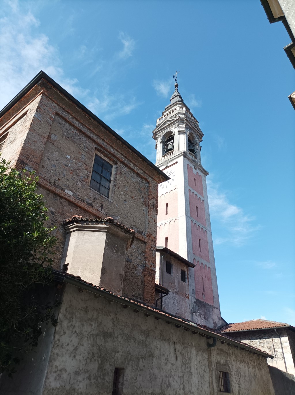 Arona - COLLEGIATA DI SANTA MARIA NASCENTE-Fianco e campanile
