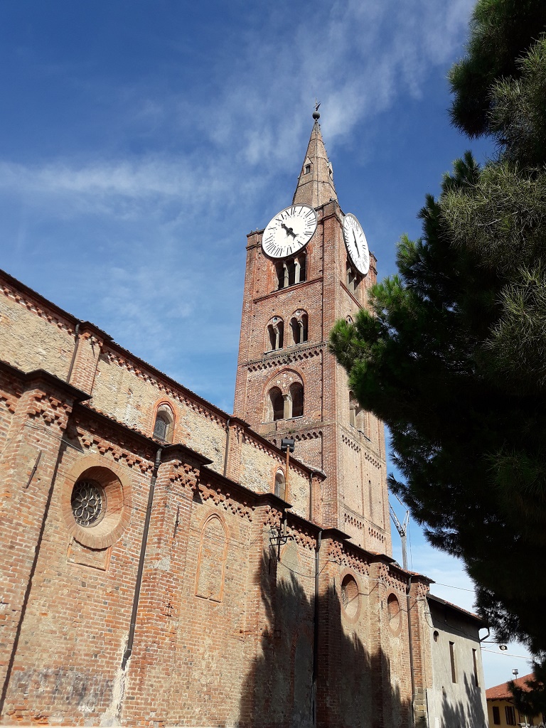 Pinerolo - CHIESA DI  SAN MAURIZIO-Fianco e campanile
