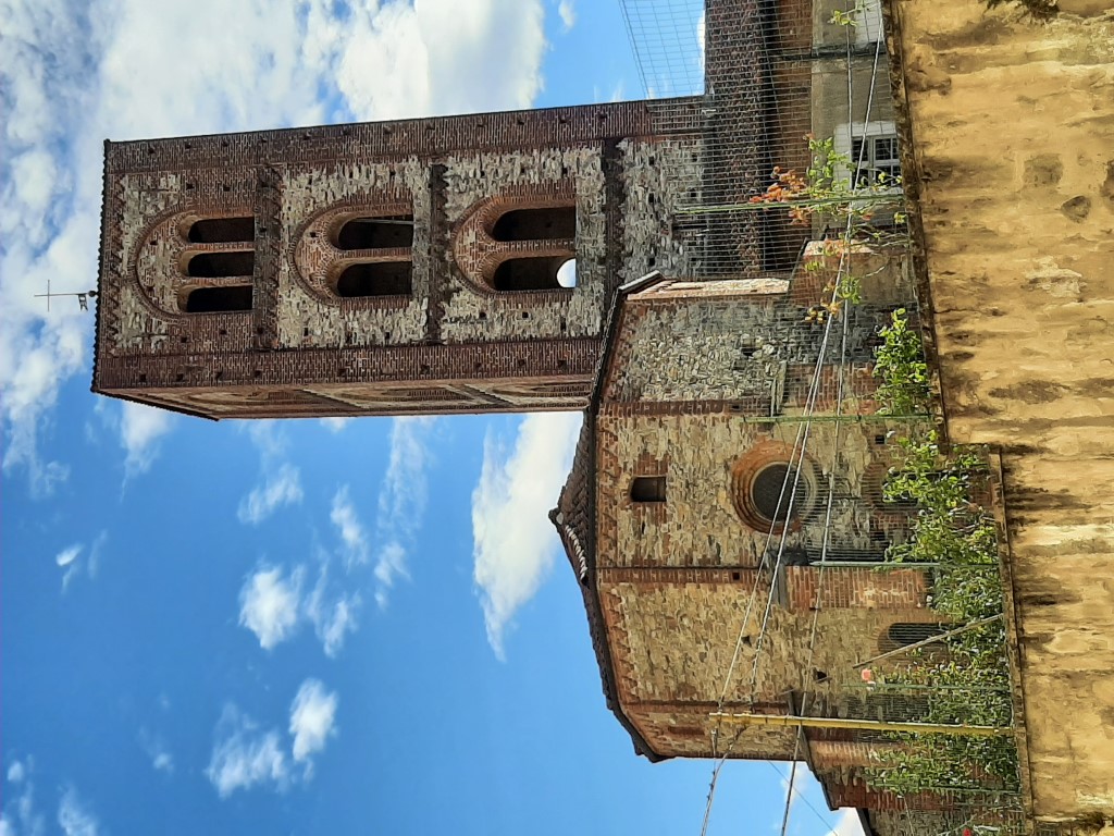 Pinerolo - CHIESA DI  SAN DOMENICO-Campanile e abside