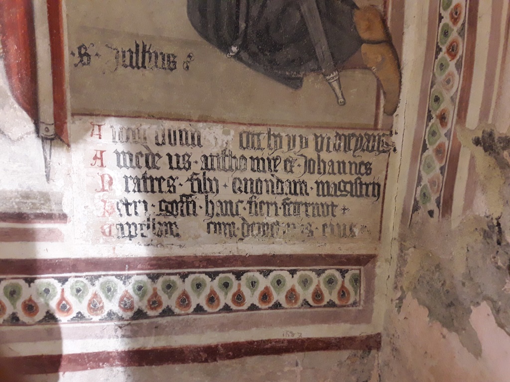 Lemie - CAPPELLA DI  SAN GIULIO-Iscrizione che identifica i tre personaggi