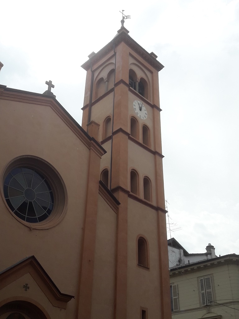 Vercelli - CHIESA DI  SAN GIULIANO-Facciata e campanile