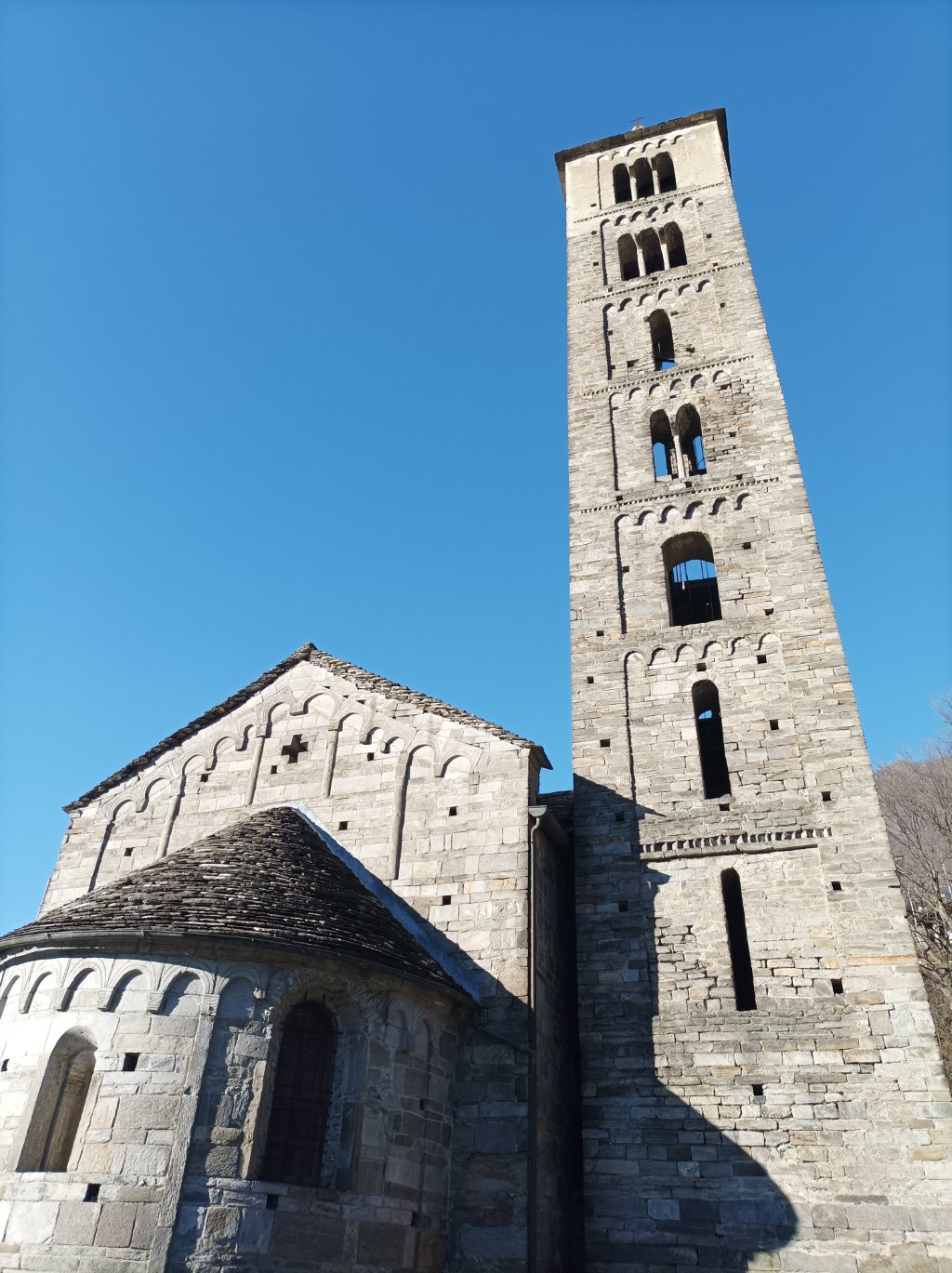 Villadossola - PARROCCHIALE DI SAN BARTOLOMEO-Abside e campanile
