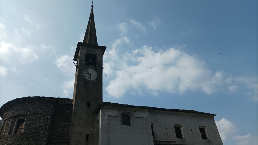 Scopa - CHIESA DI  SAN BARTOLOMEO-Fianco e campanile