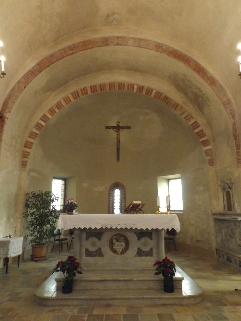 Val Della Torre - CHIESA DI SANTA MARIA DELLA SPINA-Absidi interne viste dall'altare