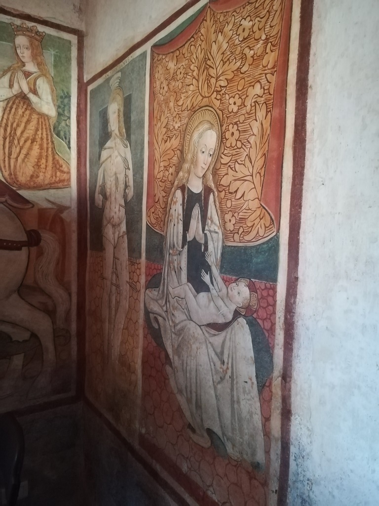 Novara - SANTUARIO DELLA  MADONNA DEL LATTE O DI GIONZANA-Madonna col Bambino e San Sebastiano