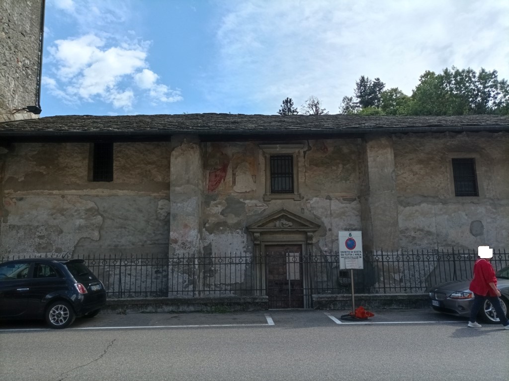 Varallo - CHIESA DI SAN MARCO-Fianco e affreschi