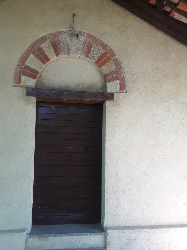 Castelnuovo Don Bosco - CHIESA DI  SANTA MARIA DI RASETTO-Arco della porta