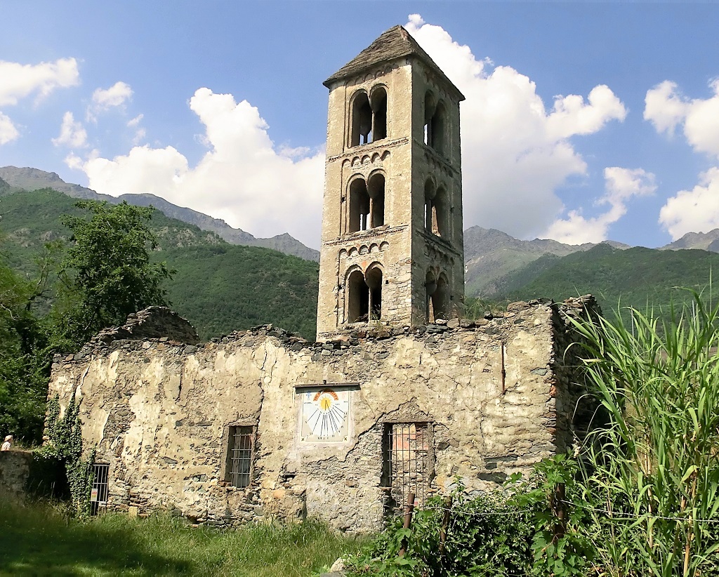 Chianocco - ROVINE DELLA PARROCCHIALE DEI SANTI PIETRO E PAOLO-Campanile e resti chiesa