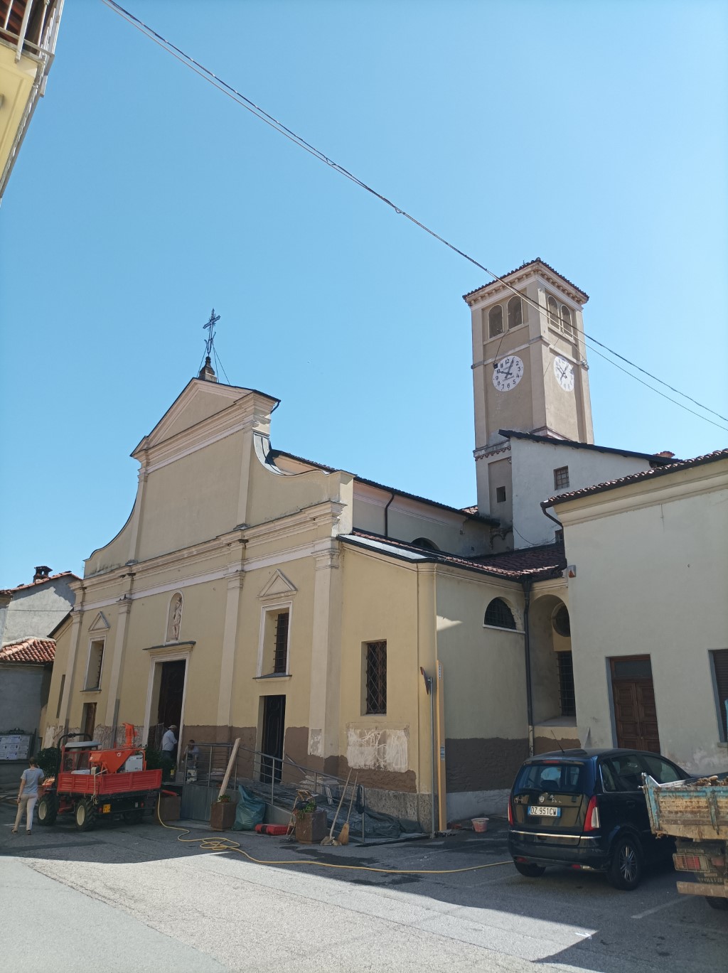 Caravino - PARROCCHIALE DI SAN SOLUTORE-Facciata e campanile