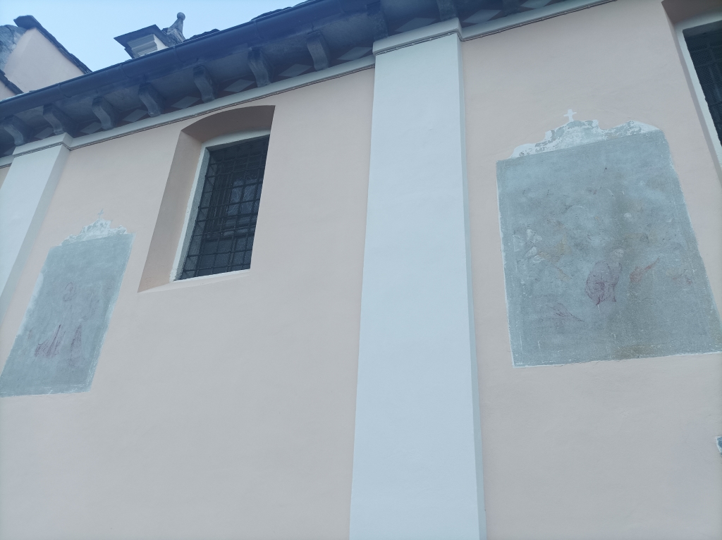 Domodossola - CHIESA DI SAN BRIZIO-Tracce di affreschi esterni