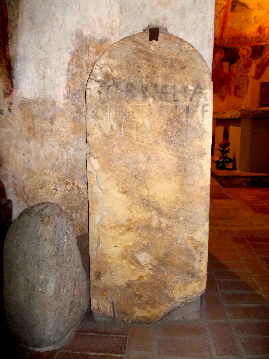Cippo funerario romano