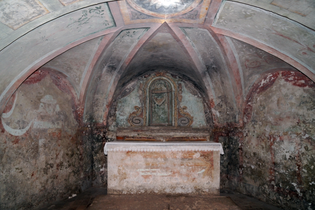 Cripta altare